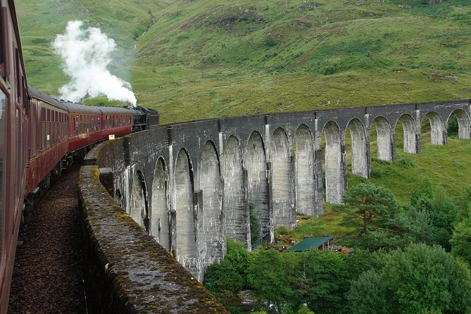 2-Day Jacobite Experience including the Hogwarts Express from Edinburgh - Day one: Pitlochry, Clava Cairns, and Culloden