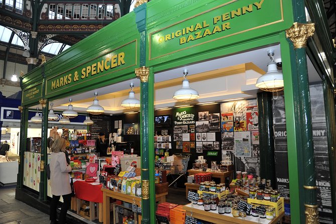 2 Hour Leeds Highlights Walking Tour - Kirkgate Market, the tour’s liveliest stop
