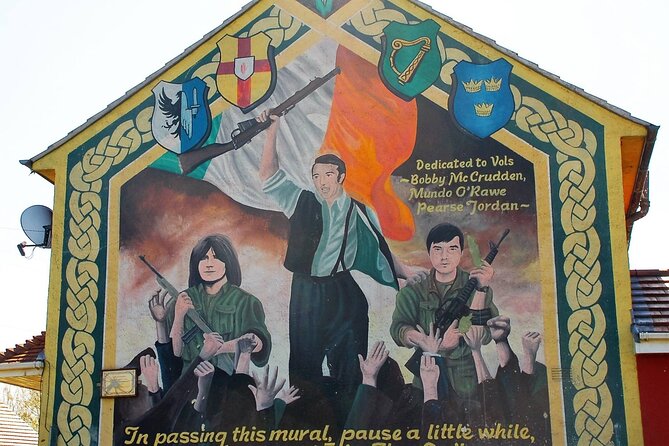 2 Hour Private Belfast Taxi Cab Tour of Troubles & Peace walls - Why a black taxi is the right way to see Belfast’s divisions