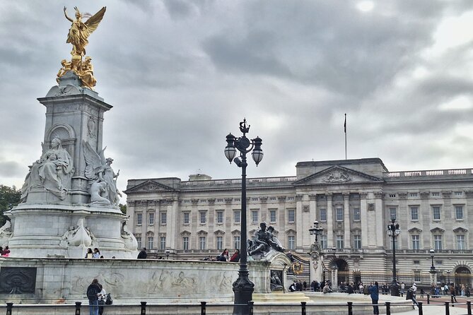 2 Hour Walking Tour from Buckingham Palace to Big Ben - Starting beside Green Park and Buckingham Palace