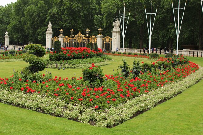 2 Hour Walking Tour from Buckingham Palace to Big Ben - Downing Street and the move into modern government