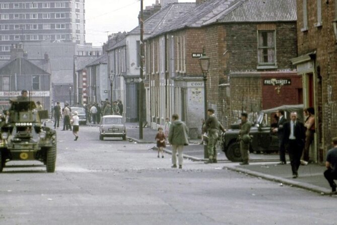 2 hours Belfast Original Drivers The Troubles Black Taxi Tour - Timing, comfort, and the private format