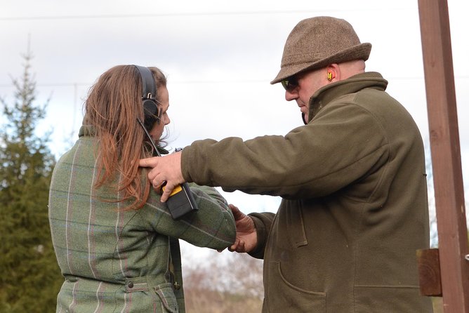25 Shot Clay Shooting Experience - Twenty-five shots, with the challenge building
