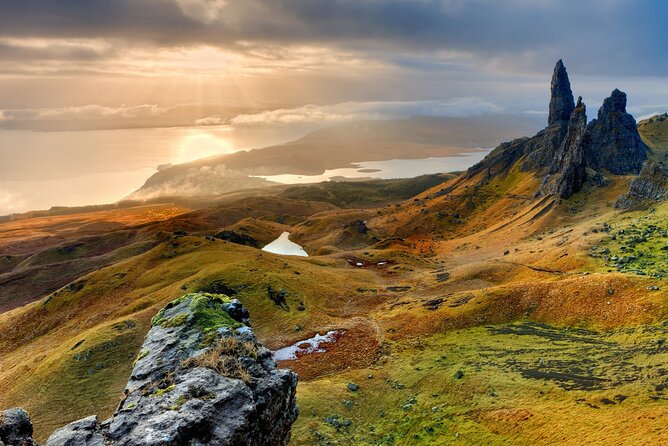 3 Day - Isle of Skye, Loch Ness & Glenfinnan Tour from Glasgow - Day two: Skye’s cliffs, castles, and Portree