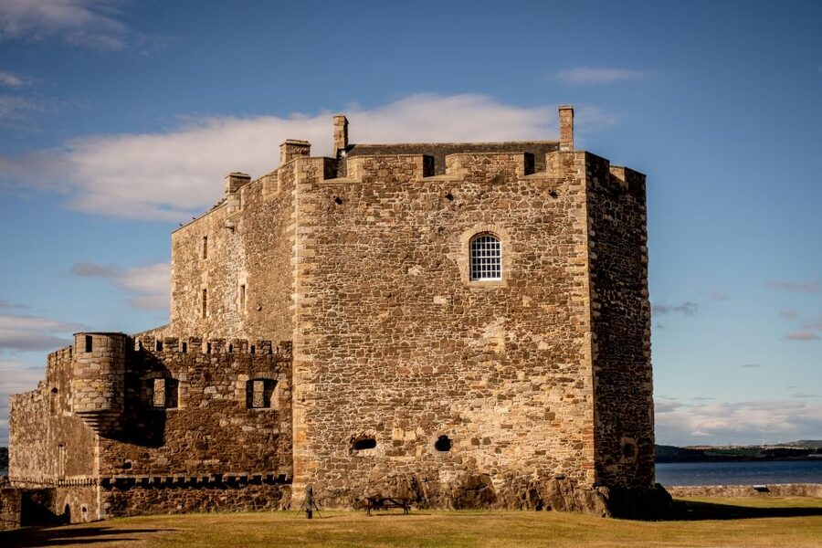 4-Day Outlander Trail From Edinburgh - Day 3: Culloden, Clava Cairns, and the Highland Folk Museum