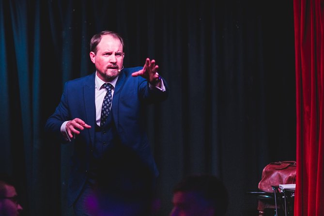 (9pm) The House Magicians Comedy & Magic Show - Smoke & Mirrors - Arrive early for the best table