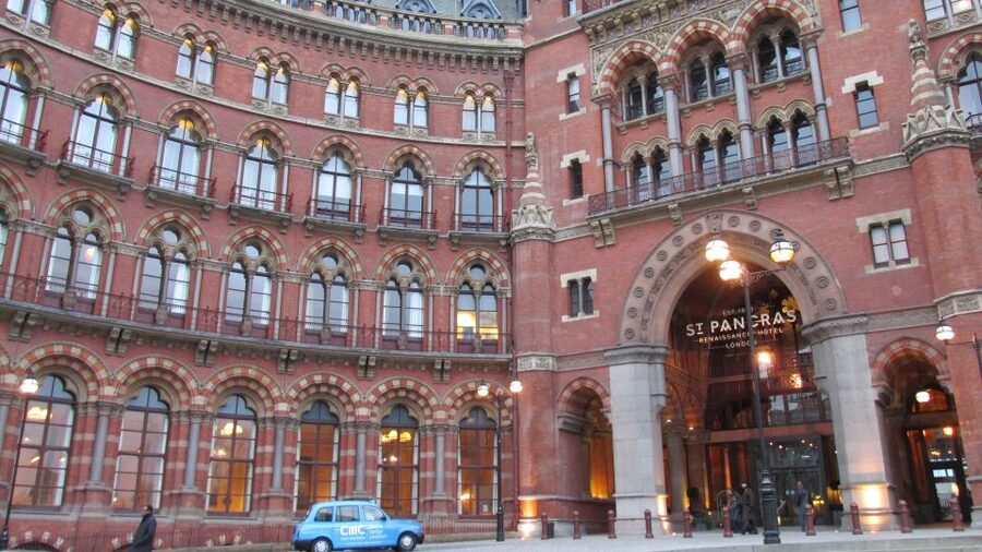 A Muggle's Guide to London: Harry Potter Walking Tour - London history between the Potter stops