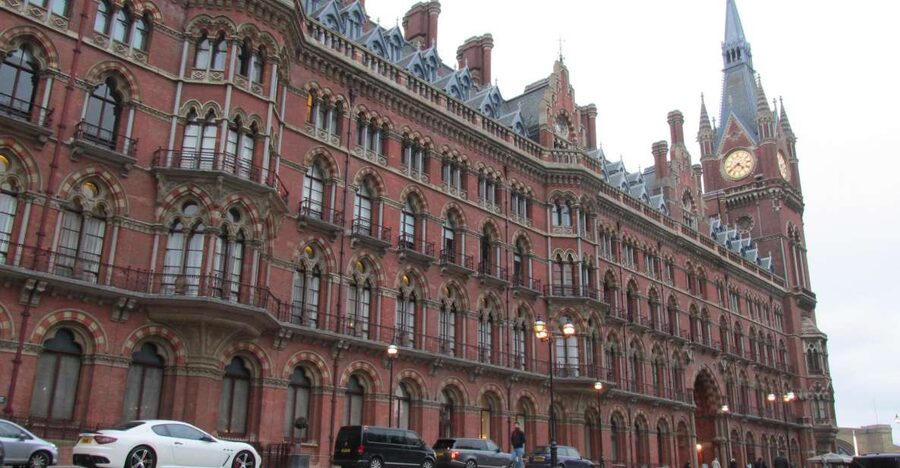 A Muggle's Guide to London: Harry Potter Walking Tour - Hunting for the Leaky Cauldron
