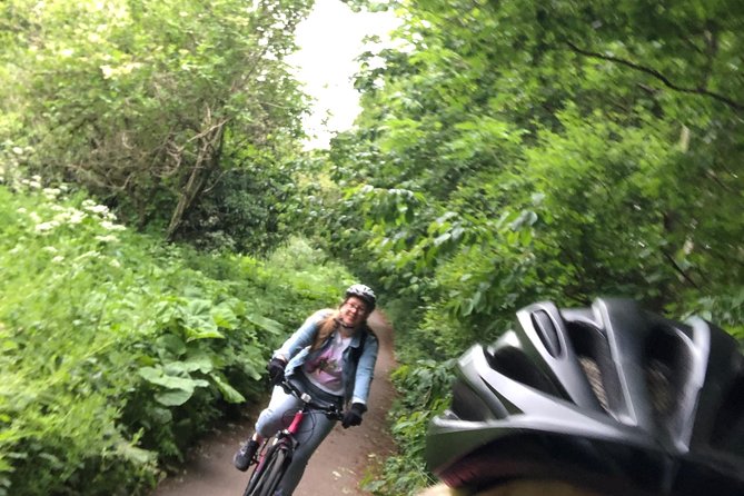 'A Wee Pedal's' Award-Winning Circular Cycle Tour of Edinburgh! - Bikes, guides, and the pace of the ride