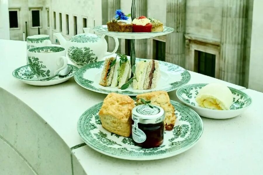 Afternoon Tea at the British Museum - What arrives on the afternoon tea stand
