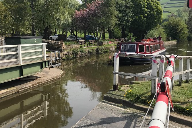 Afternoon Tea Cruise in North Yorkshire - Weather, comfort, and practical planning