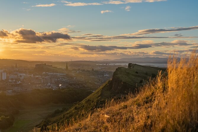 Arthur's Seat Sunset Hike with Mountain Guide - The summit is timed for sunset, with time to stop