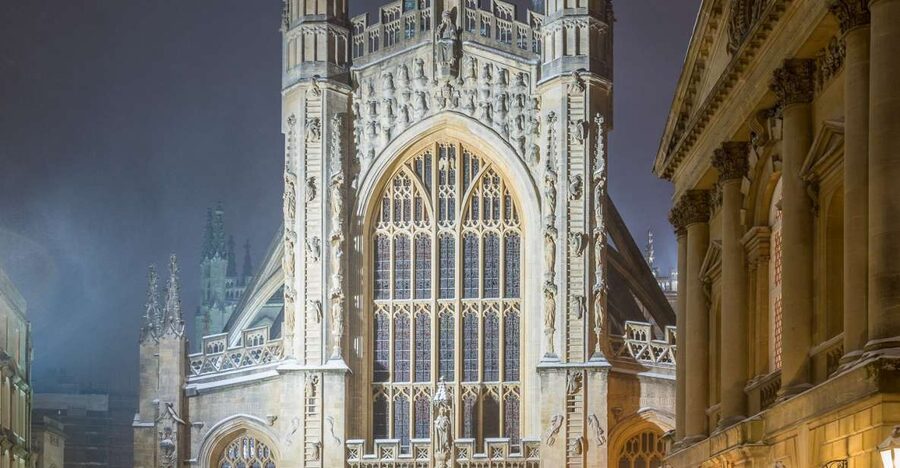 Bath: Guided Ghost Tour - Bath after dark, with a macabre twist