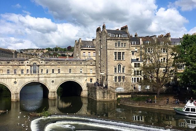 BATH: Private Walking Tour | Blue Badge Guide, 2h, £225 per group - Bath Abbey sets the scene