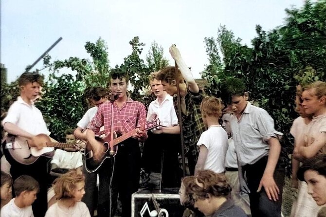 Beatles City Taxi Tours (3 hour duration) - Mendips, where John Lennon grew up