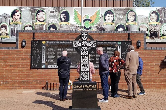 Belfast black taxi tours - Local guides make or break the experience