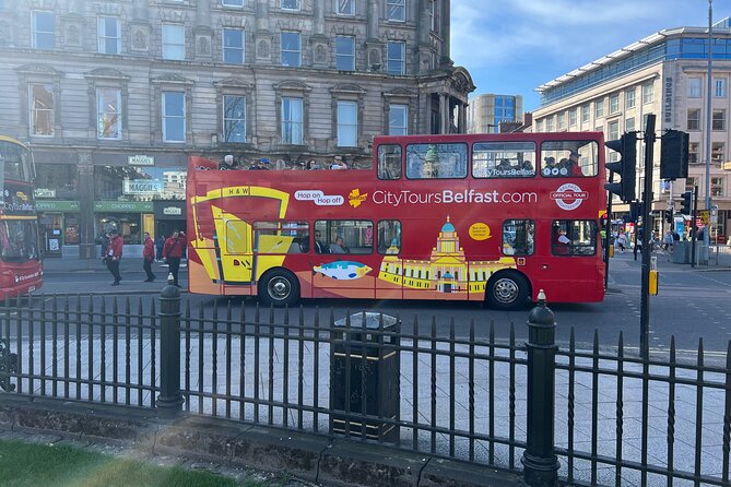 Belfast Hop-on Hop-off Tours - Live guides, recorded commentary, and bus frequency