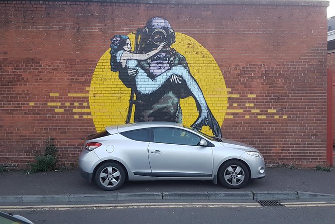Belfast Music and Street Art Small Group Guided Experience - Marti’s guiding style and the small-group advantage