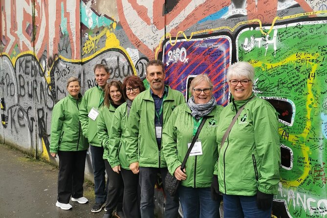 Belfast's Political Mural Taxi Tour - What the guides add to the experience
