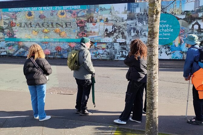 Belfast Troubles Tour: Walls and Bridges - Belfast Entries and the streets most people miss