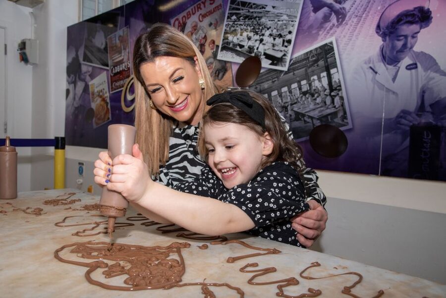 Birmingham: Cadbury World Entry Ticket - Weekend characters and the family show