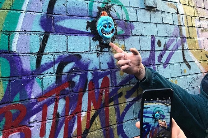 Blackbeard to Banksy - The Ultimate Walking Tour of Bristol - Why the guide matters so much