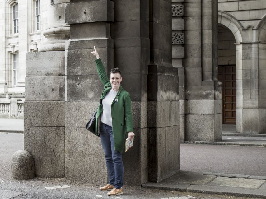 Bobbies, Corgis and the 7 Lions - Why this Westminster walk works for children