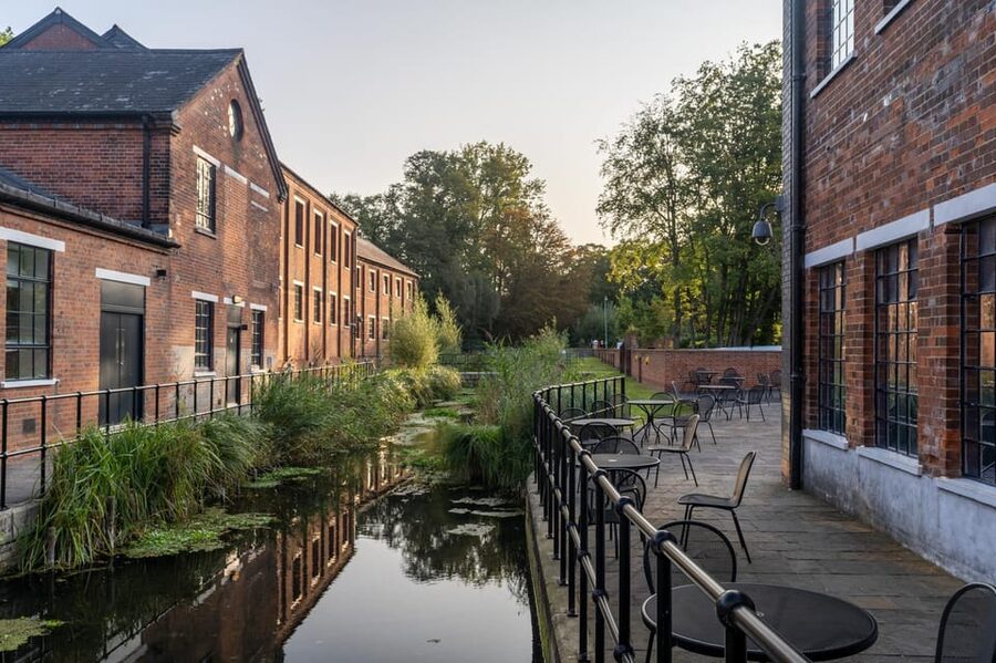 Bombay Sapphire Gin Distillery Tour - Who Will Enjoy This Bombay Sapphire Visit