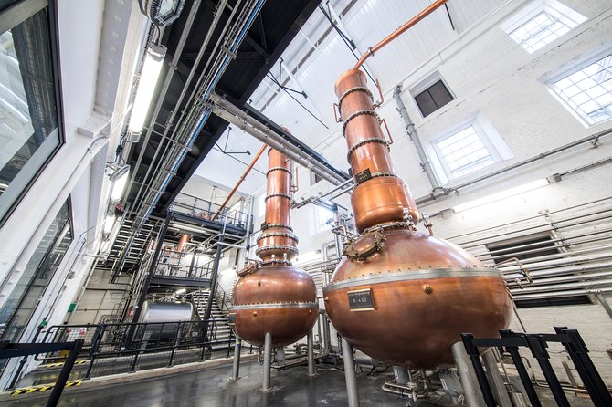 Bombay Sapphire Gin Distillery Tour and Cocktail - The Botanical Room turns scent into a practical lesson