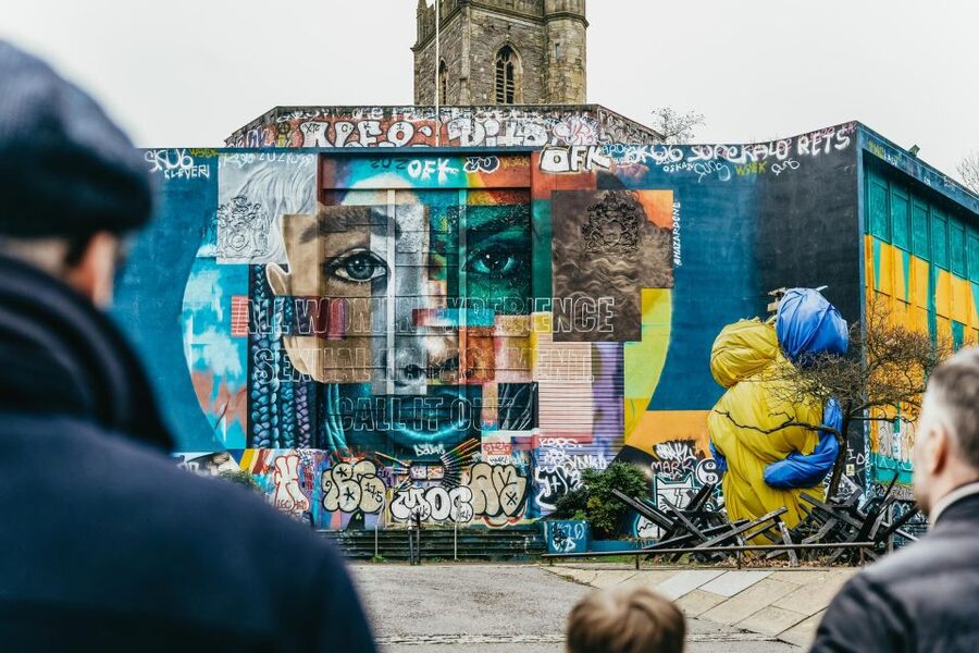 Bristol: Blackbeard to Banksy Guided Walking Tour - The Hatchet Inn, the Cenotaph, and wartime Bristol