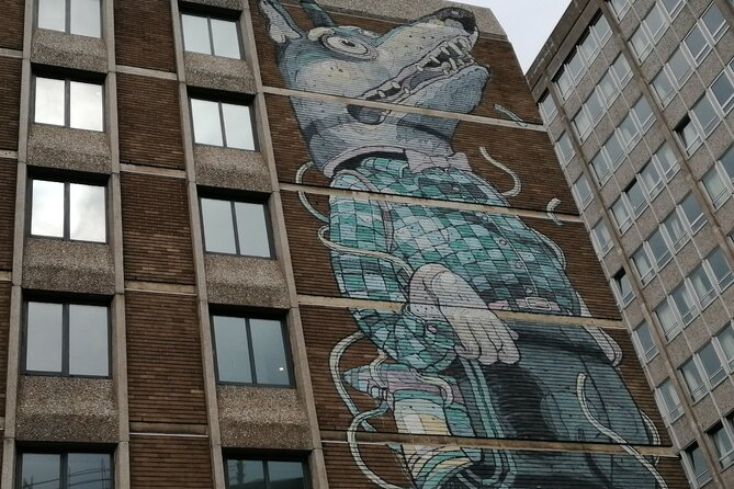 Bristol Street Art: Banksy Exploration Game and Tour - Eleven clues, one app, and some patience
