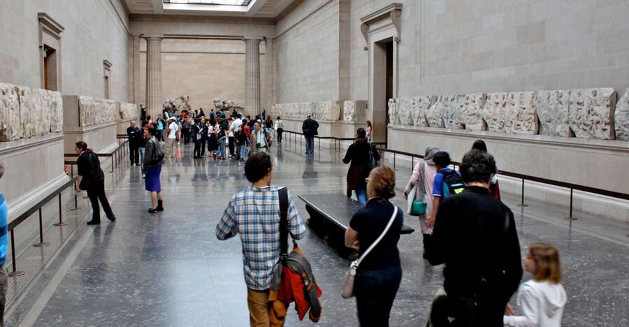 British Museum & Camden Town - Private Tour in Italian - The 15-minute ride to Camden Town