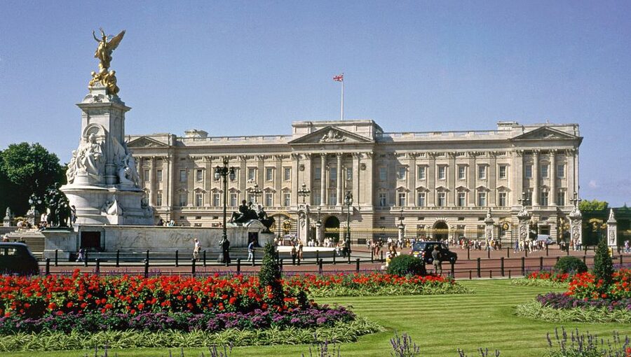 Buckingham Palace and Stonehenge Tour - Who will enjoy this tour most?