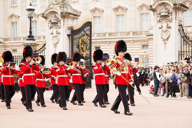 Buckingham Palace Entrance Ticket & Changing of the Guard Tour - Why this tour works as a royal London introduction