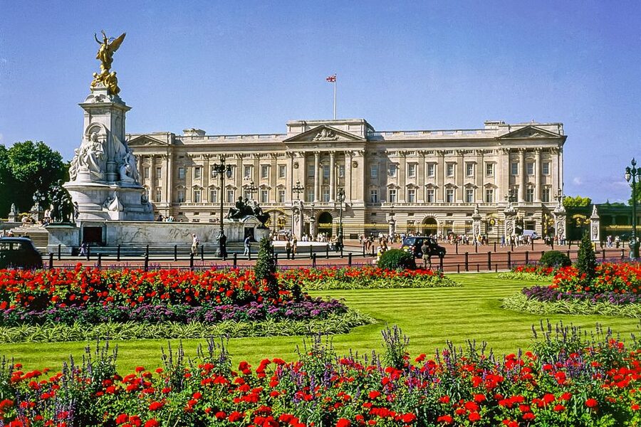 Buckingham Palace: The State Rooms Entrance Ticket - Inside the State Rooms, from ceremony to art