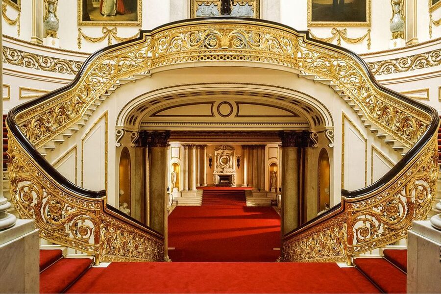 Buckingham Palace: The State Rooms Entrance Ticket - The parts families should plan for