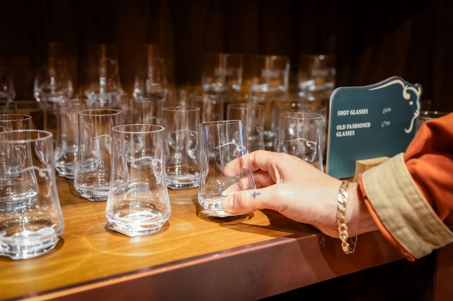 Buffalo Trace Distillery: Whiskey Tasting Experience - Why the Small Group Matters