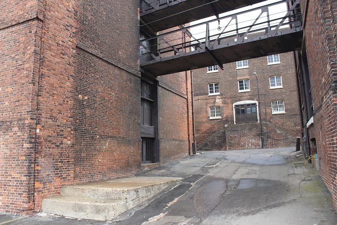 Call the Midwife Location Tour in Chatham - Props and costumes at the end