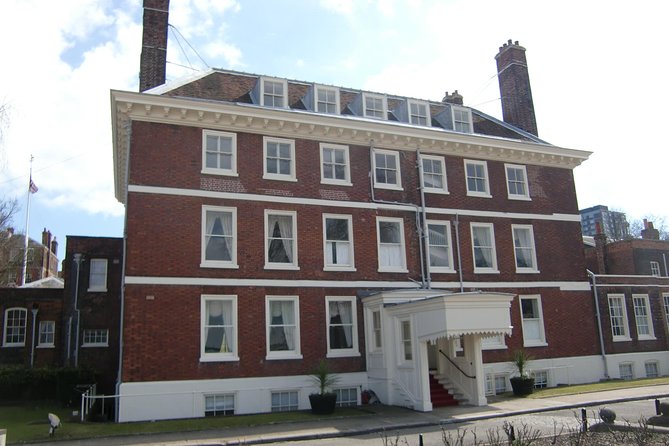 Call the Midwife Location Tour in Chatham - Reaching Chatham from London