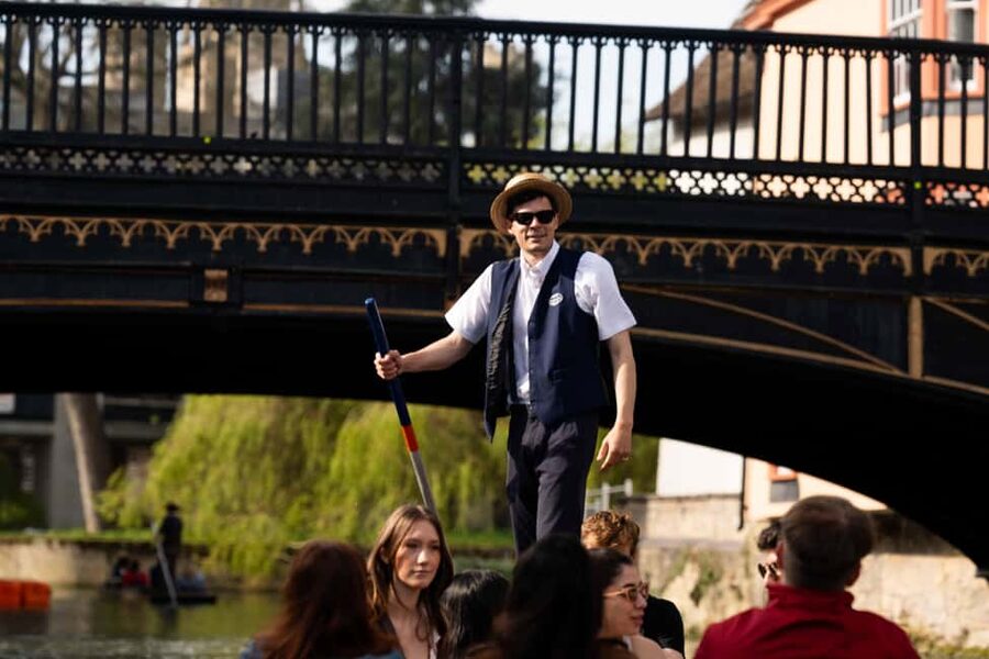 Cambridge: Alumni-Led Walking & Punting Tour w/Kings College - Is $82.17 good value?