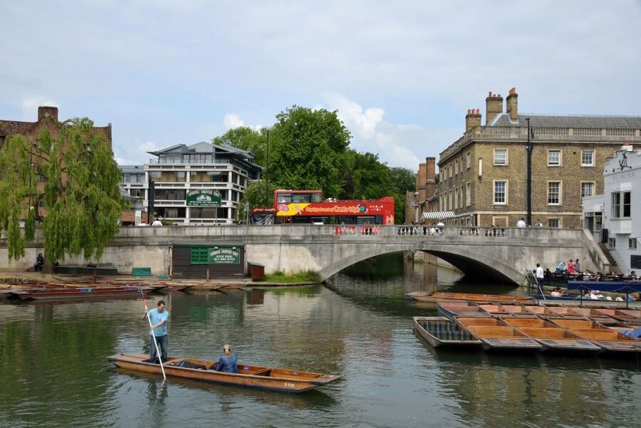 Cambridge: City Sightseeing Hop-On Hop-Off Bus Tour - Start with a full loop from Silver Street