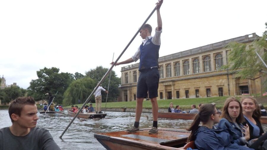 Cambridge: Punting Tour on the River Cam - Kitchen Bridge and St John’s College