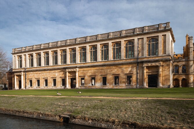 Cambridge - Shared Punting Tour - Cambridge’s best views arrive from the Cam