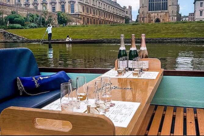 Cambridge - Shared Punting Tour - Food, comfort, and what to bring