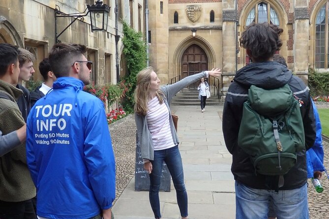 Cambridge University Walking Tour by Alumni™ Kings College Option - The Old Cavendish Laboratory and the history of science