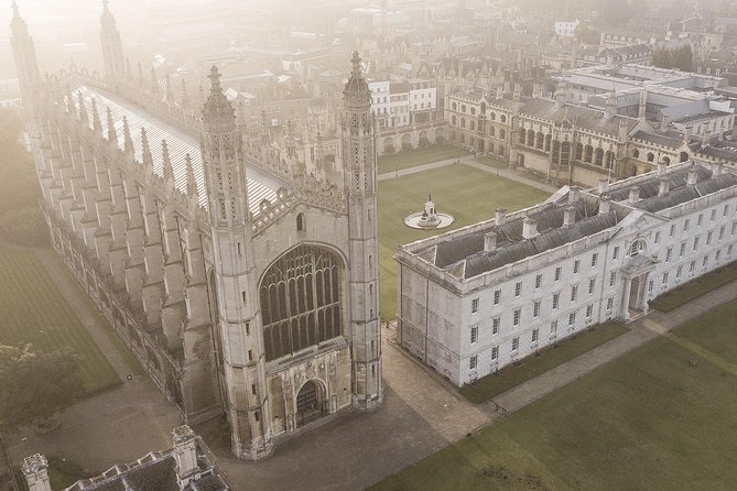 Cambridge University Walking Tour by Alumni™ Kings College Option - Corpus Christi College and Queens’ College
