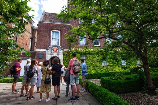 Cambridge University With Alumni: Optional Kings College Entrance - Senate House and Cambridge graduation traditions