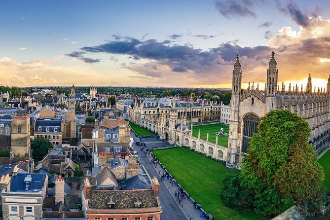Cambridge Walking & Punting Tour by Alumni™ King’s College Option - Corpus Christi College and the quirks of college names