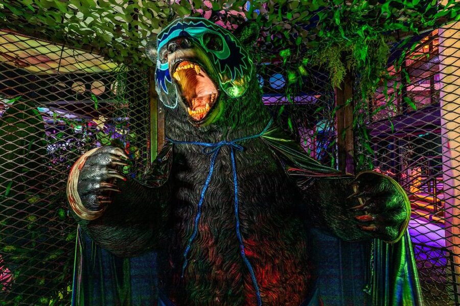 Camden: Junkyard Golf Club Tickets for 9 or 18 Holes - Camden crazy golf with a junkyard twist