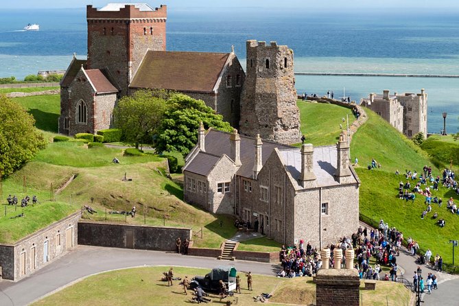Canterbury Cathedral, Dover Castle & White Cliffs Guided Day Tour from London - How much guiding will you actually receive?
